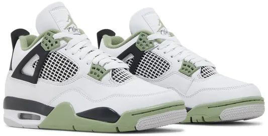 Seafoam Jordan 4’s